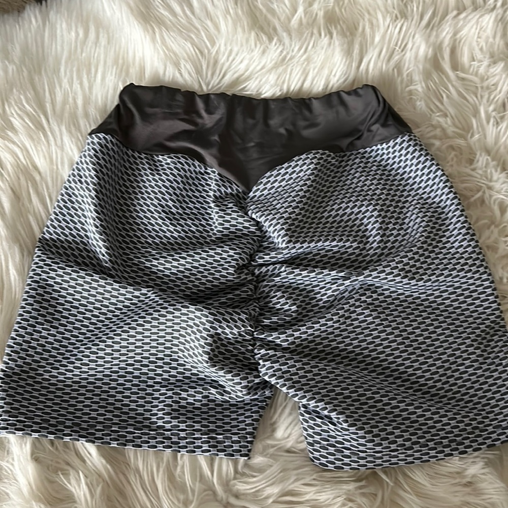 Booty scrunch shorts